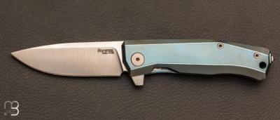 Couteau de poche MYTO blue titanium MT01BL - Molletta design par Lionsteel