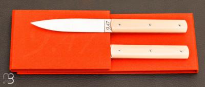 Coffret de 2 couteaux de table 9.47 manche façon ivoire par Perceval REF HB_94702