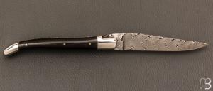  Couteau Laguiole en Aubrac 12 cm double platines laiton manche ébène et lame damas