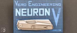 Couteau  "  Vero Engineering Neuron Titanium Stonewashed Hand Satin "