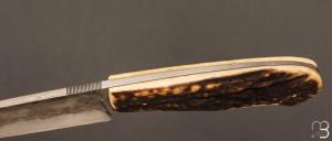  Couteau " droit custom " par Antoine Prévost - Bois de cerf et acier C105