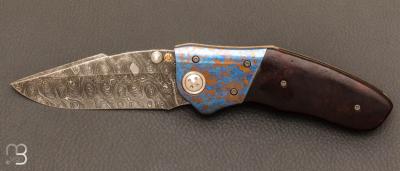 Couteau "  linerlock " custom par Allen Elishewitz - Bois de fer et damas