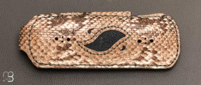 Etui L Gentleman fait main en cuir de python pour couteau pliant