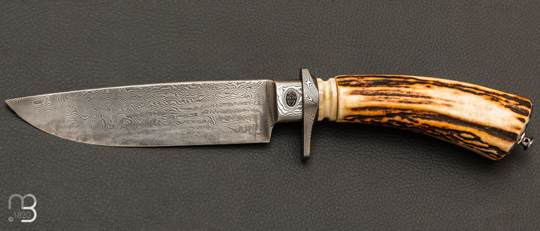 Couteau droit Lame damas et bois de cerf par Anthony Brochier