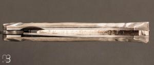 Couteau " 1515 " collection " Primitive " par Manu Laplace - Os de renne gris