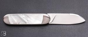    Couteau "Bull'ix" custom de Florent Dall'ava - L'atelier Dall'ava - Nacre blanche et lame en RWL34
