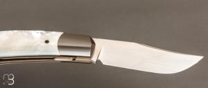 Couteau " Foxy " custom par Maxime Belzunce - Nacre blanche et RWL34