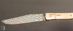    Couteau " Laguiole " par Tim Bernard - Ivoire de mammouth - Lame damas mosaïque