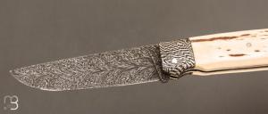    Couteau " Lock back " custom par Karim Valentin - Les couteaux D'Hure - Ivoire de mammouth et lame en damas plume