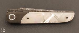 Couteau " light " pliant liner-lock par Thierry Chevron - Nacre / Zirconium et Damas de Devin Thomas