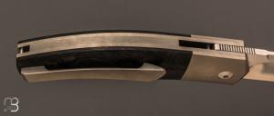 Couteau  "  Xou  " custom fibre de carbone et lame en RWL34 par Maxime Belzunce