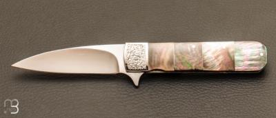 Couteau custom en nacre noire de Tahiti par Koji Hara