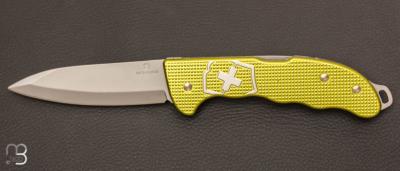 Couteau suisse Victorinox " Hunter Pro Alox Série Limitée 2023 Jaune électrique " 0.9415.L23