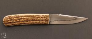  Couteau " utilitaire " custom bois de cerf sambar et acier W2 par Milan Mozolic