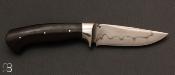 Couteau droit intégral vieux micarta et acier C105 par Grégory Picard