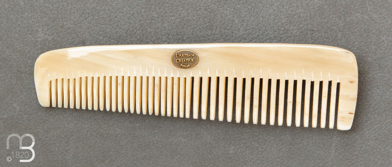 Le pocket Parisien horn comb