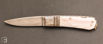Couteau de poche custom par Barry Davis damas et nacre rose d'eau douce