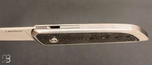   Couteau " Le Galeriste Titane LPO " button-lock par Lepage Knives - Fatcarbon Unititanium
