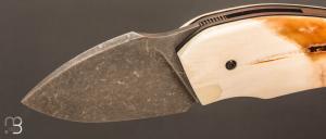    Couteau " Prototype " custom par Christophe Arbogast - Ivoire de phacochère et lame en 80CrV2