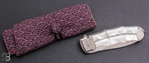      Couteau " Tou " liner-lock custom par Koji Hara - Nacre blanche