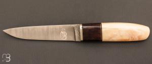 Couteau " custom " fixe en ivoire de phacochre et bois de fer par Michel Blum