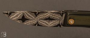 Couteau  "  custom " liner-lock par Diogo Wojakevicz - G-10 et lame damas mosaïque