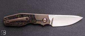    Couteau " Creed " custom framelock par Thierry Savidan - Titane et Fatcarbon