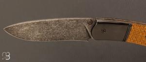    Couteau  "  Gyr " front flipper custom par Tim Bernard - Micarta  et Zirconium