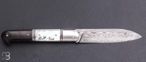    Couteau " Laguiole droit " de collection par Atelier Altaïr  - Nacre et lame damasteel