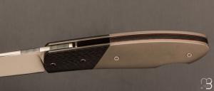    Couteau  "  custom " pliant par David Lespect - Titane/carbone et lame RWL34