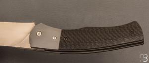   Couteau " custom " liner-lock par Emmanuel Lebrun - Carbone/Titane et lame en RWL34