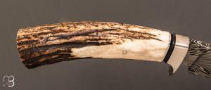 Couteau "  droit  " custom cerf sambar et lame damas plume par Milan Mozolic