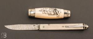 Couteau  "  tonneau " scrimshaw damas de Jean-Michel Remaud