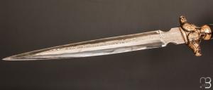 Dague d'exception faite main par Thierry Locicero - Bois de fer et damas - Garde en bronze