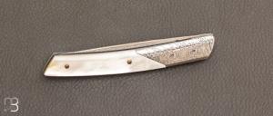 Couteau  "  Le Thiers " de poche custom Nacre et Damas par Des Horn