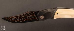    Couteau  "  Sirius B  " par Florian Keller -  Ivoire de phacochère et Suminagashi