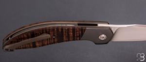  Couteau " Sweetbeat " custom par Thierry Savidan - Koa et lame en CPM154