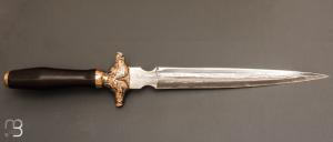 Dague d'exception faite main par Thierry Locicero - Bois de fer et damas - Garde en bronze