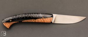   Couteau  de poche 1515 collection "Hybride" par Manu Laplace - Erable ondé/Résine et lame ice blade