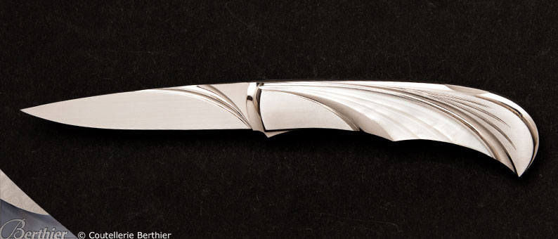 Mother of pearl pocket knife by Wolfgang Loerchner