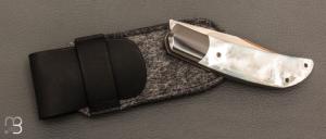 Couteau " Foxy " custom par Maxime Belzunce - Nacre blanche et RWL34