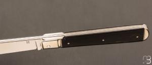 Couteau " Pradel à mouche " par Romain Alvarez -  ébène et lame RWL-34
