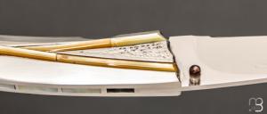    Couteau " Voyager " custom par Koji Hara - Nacre et Cowry Y