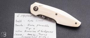   Couteau "  Xylo  " par Thierry Savidan - Ivoire de phacochère et damas de Chad Nichols