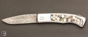 Couteau " custom " lock back par Christian Penot - Mosa�que nacre et lame damas plume