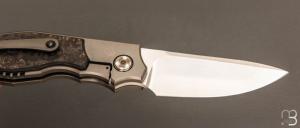Couteau " Creed " custom framelock par Thierry Savidan - Titane et Fat carbon