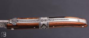       Couteau " Laguiole 12cm mitre centrale " par Laguiole en Aubrac - Bois d'aubrac et lame damas
