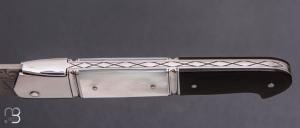    Couteau " Laguiole droit " de collection par Atelier Altaïr  - Nacre et lame damasteel