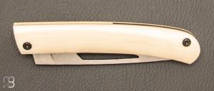  Couteau " Le 26 " par MTBlades Benjamin Thuillier - Micarta blanc et lame en 14C28