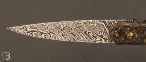  Couteau " ORCA " pliant par l'Atelier Les 2 Diables - Fatcarbon® et lame en damasteel